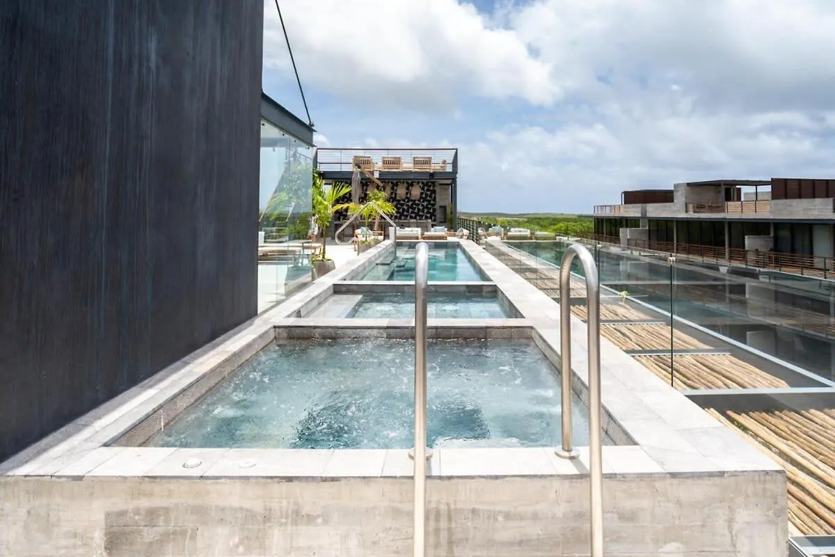 Ideal Location With Cenote Pools Gym Restaurant Tulum 0*,