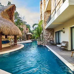 Copperfield - Pool & Gym & Beach Club Access Tulum