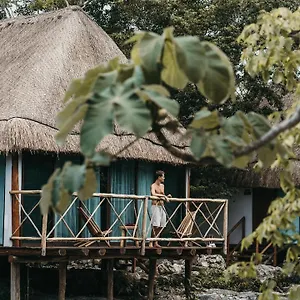 Zamna Eco-lodge מלון